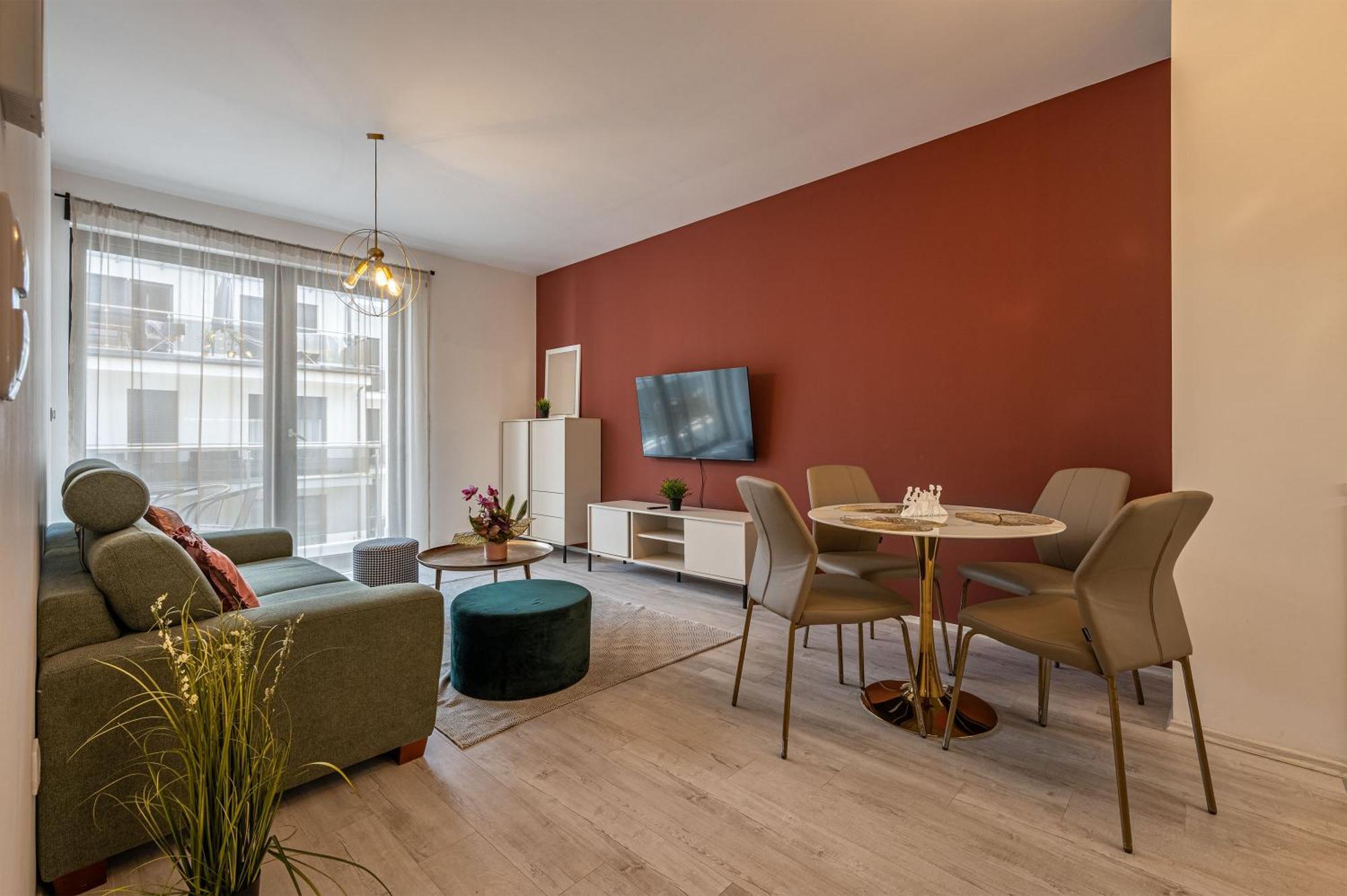Апартаменты With Garage And Balcony In Center Будапешт